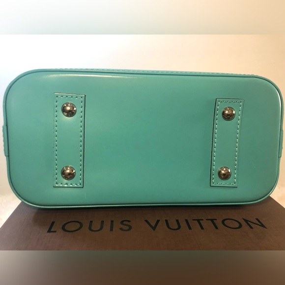100% Authentic Louis Vuitton Alma BB - Picture 7 of 14